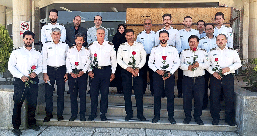 تجلیل از مسئول و پرسنل حراست بیمارستان امام خمینی(ره) اردبیل