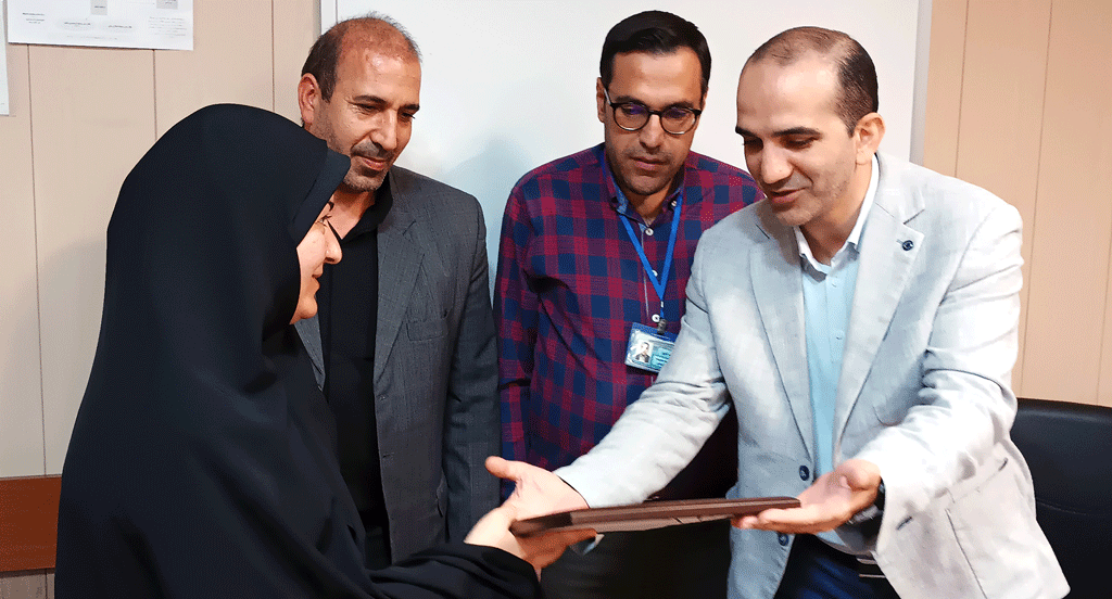 تجلیل از مسئول و پرسنل حراست بیمارستان امام خمینی(ره) اردبیل