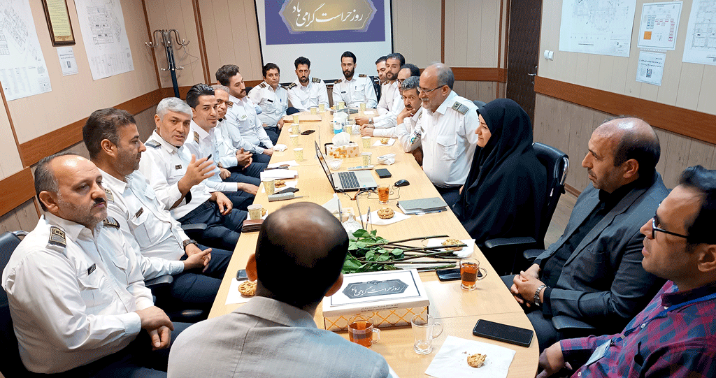 تجلیل از مسئول و پرسنل حراست بیمارستان امام خمینی(ره) اردبیل