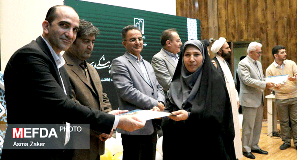 مراسم تجلیل از رتبه های برتر مرحله دانشگاهی بیست و نهمین جشنواره قران و عترت