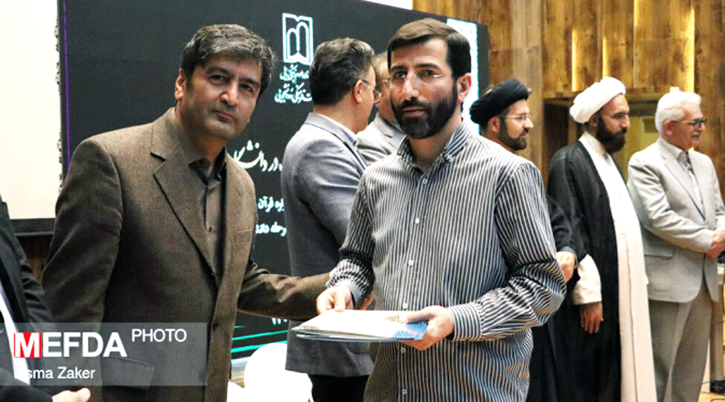 مراسم تجلیل از رتبه های برتر مرحله دانشگاهی بیست و نهمین جشنواره قران و عترت