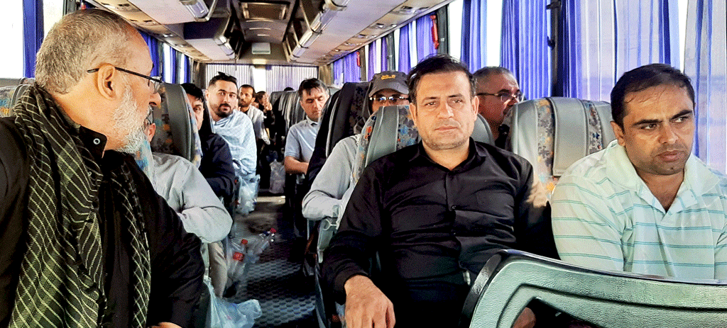 اعزام ۲۱ نفر از کارکنان بیمارستان و همراهان ایشان با کاروان دانشگاه علوم پزشکی اردبیل به سفر اربعین حسینی