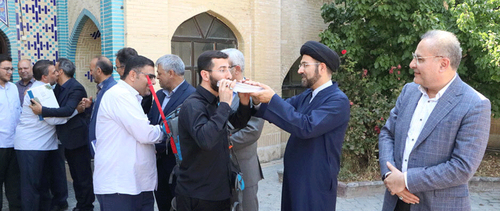 اعزام ۲۱ نفر از کارکنان بیمارستان و همراهان ایشان با کاروان دانشگاه علوم پزشکی اردبیل به سفر اربعین حسینی