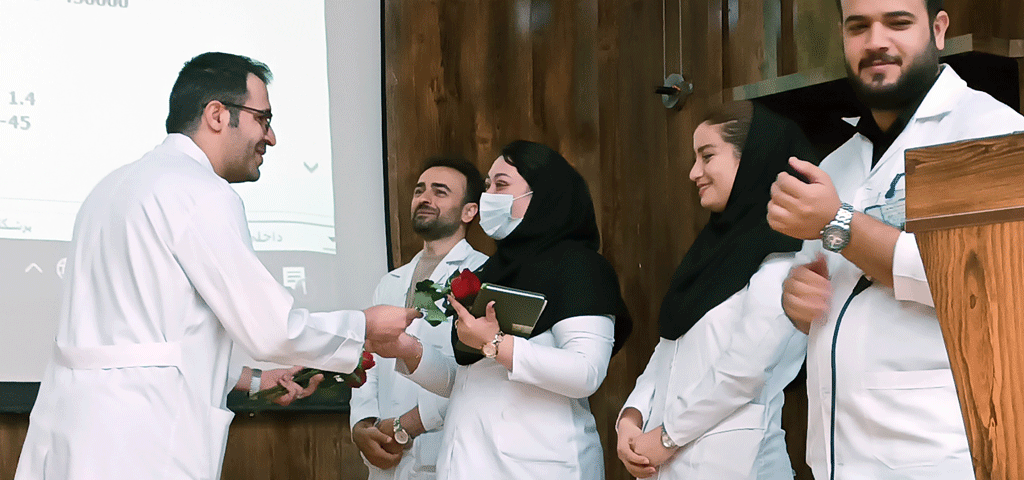 تجلیل از پزشکان بیمارستان بمناسبت روز پزشک