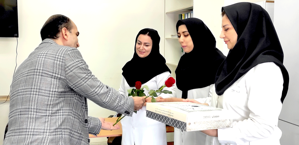 تجلیل از پزشکان بیمارستان بمناسبت روز پزشک