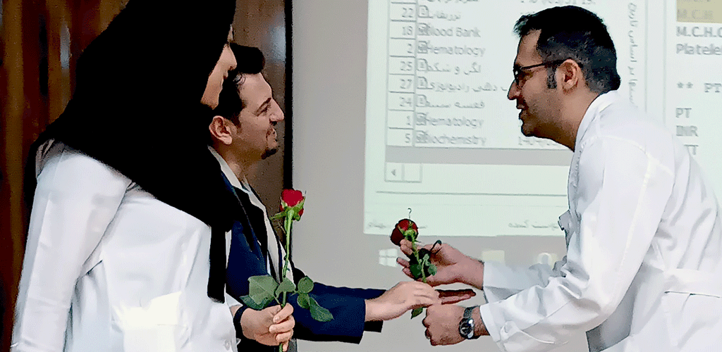 تجلیل از پزشکان بیمارستان بمناسبت روز پزشک