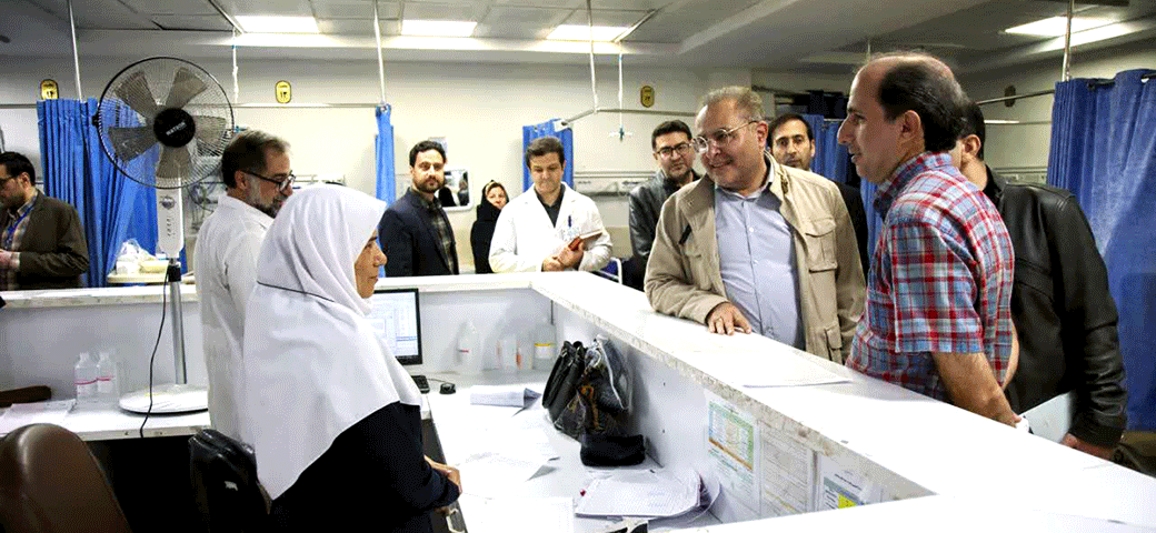 بازدید رئیس دانشگاه از بخش های مختلف بیمارستان امام خمینی(ره) اردبیل