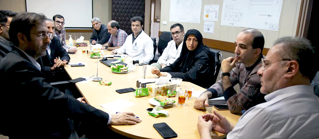 بازدید رئیس دانشگاه از بخش های مختلف بیمارستان امام خمینی(ره) اردبیل