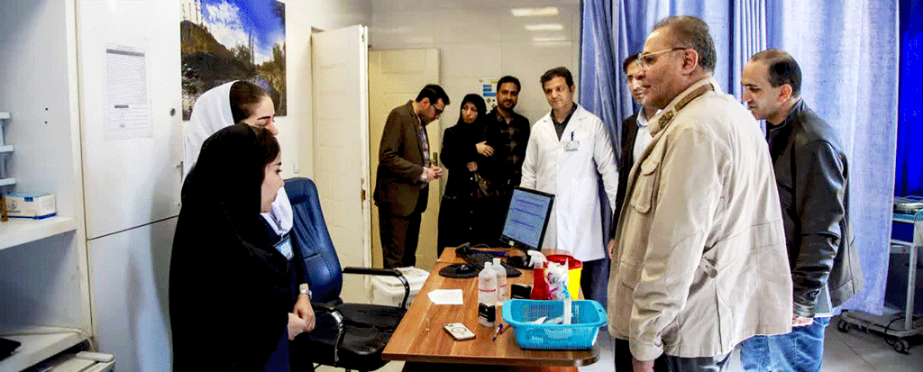 بازدید رئیس دانشگاه از بخش های مختلف بیمارستان امام خمینی(ره) اردبیل