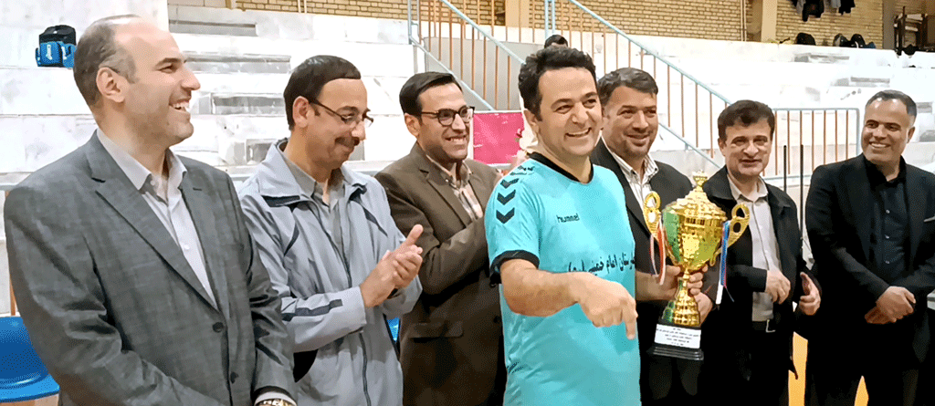 افتخار آفرینی و قهرمانی تیم فوتسال بیمارستان در مسابقات ورزشی کارکنان دانشگاه