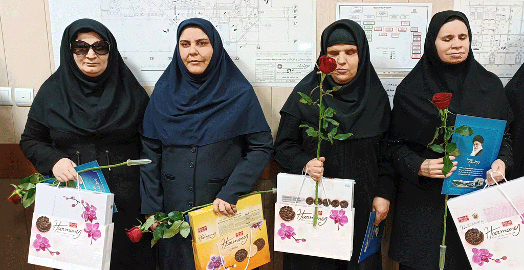 تجلیل از همکاران روشندل بیمارستان