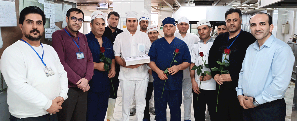 تجلیل از همکاران آشپز بیمارستان