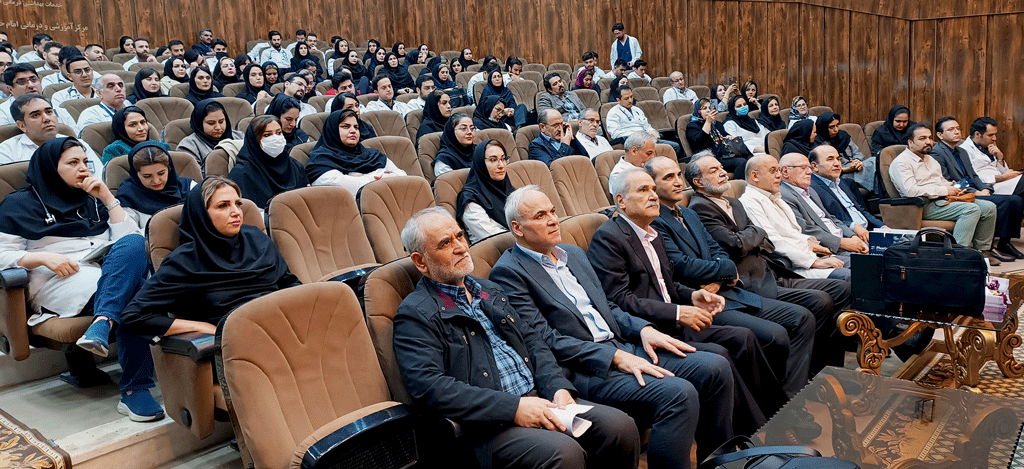 تجلیل از سه پزشک پیشکسوت متخصص داخلی استان