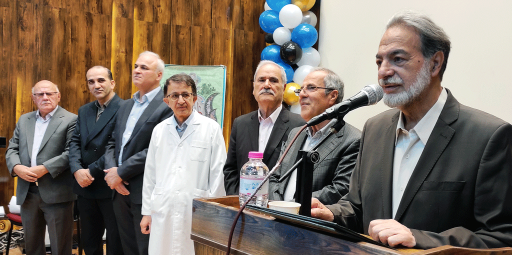 تجلیل از سه پزشک پیشکسوت متخصص داخلی استان