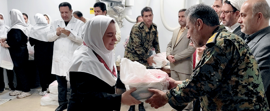 تجلیل از مدافعان سلامت بخش اورژانس بیمارستان توسط کارکنان یگان ویژه استان