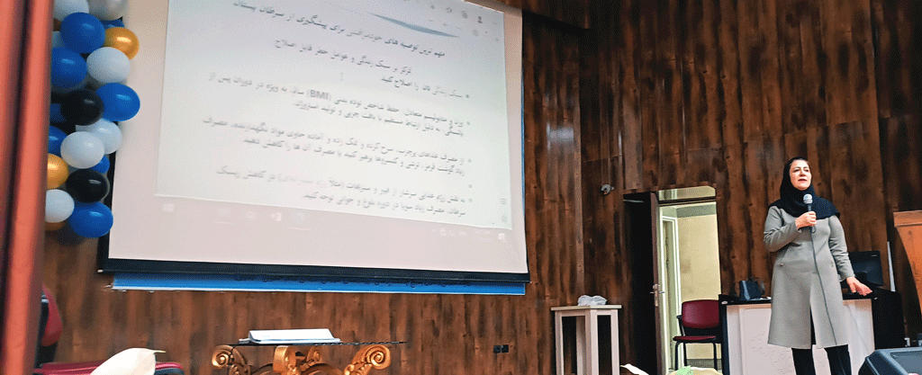 برگزاری کنفرانس و آشنایی با عوامل خطر ، روش های غربالگری و تشخیص زود هنگام سرطان در سالن همایش بیمارستان