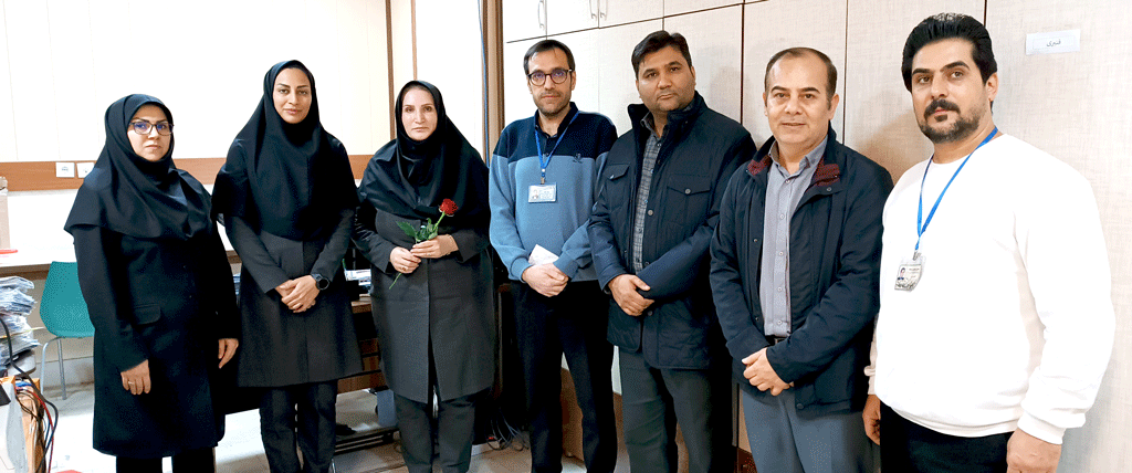 تجلیل از نمایندگان بیمه های مستقر در بیمارستان همزمان با روز بیمه