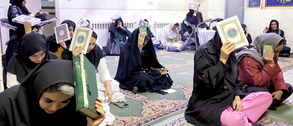 برگزاری مراسم احیاء شب قدر در نمازخانه بیمارستان امام خمینی(ره) اردبیل