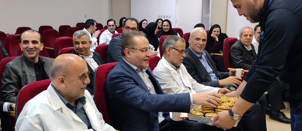 دیدار صمیمانه دکتر داورنیا با اعضای هیئت علمی در بیمارستان امام خمینی(ره) اردبیل