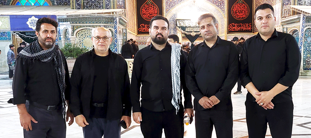حضور جمعی از کارکنان بیمارستان امام خمینی(ره) اردبیل در مراسم زیارت و بدرقه پیکر رهبر شهید انقلاب در شهرستان قم و مسجد جمکران