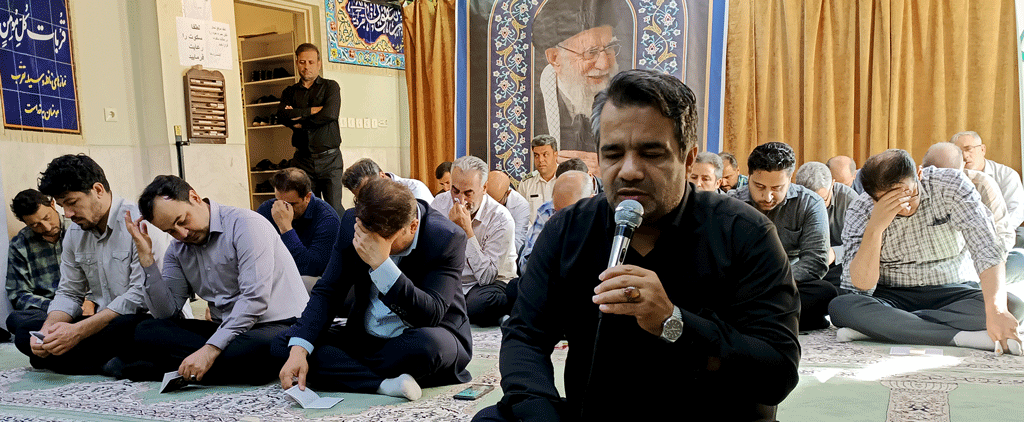 برگزاری مراسم زیارت عاشورا و عزاداری بمناسبت تشییع پیکر مطهر رهبر شهید در بیمارستان امام خمینی(ره) اردبیل