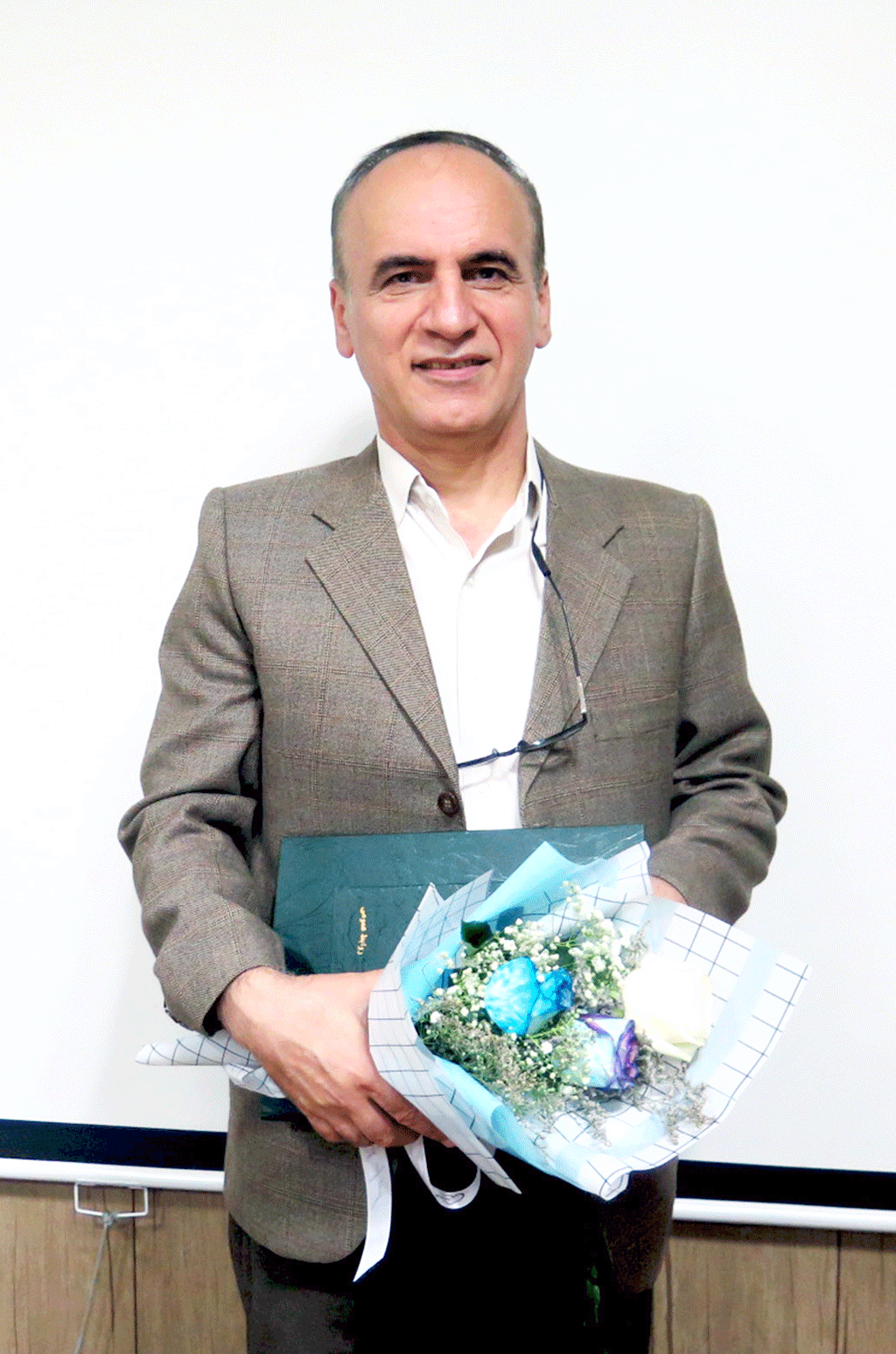 برگزاری مراسم تجلیل از دکتر حمید جعفرزاده به مناسبت بازنشستگی