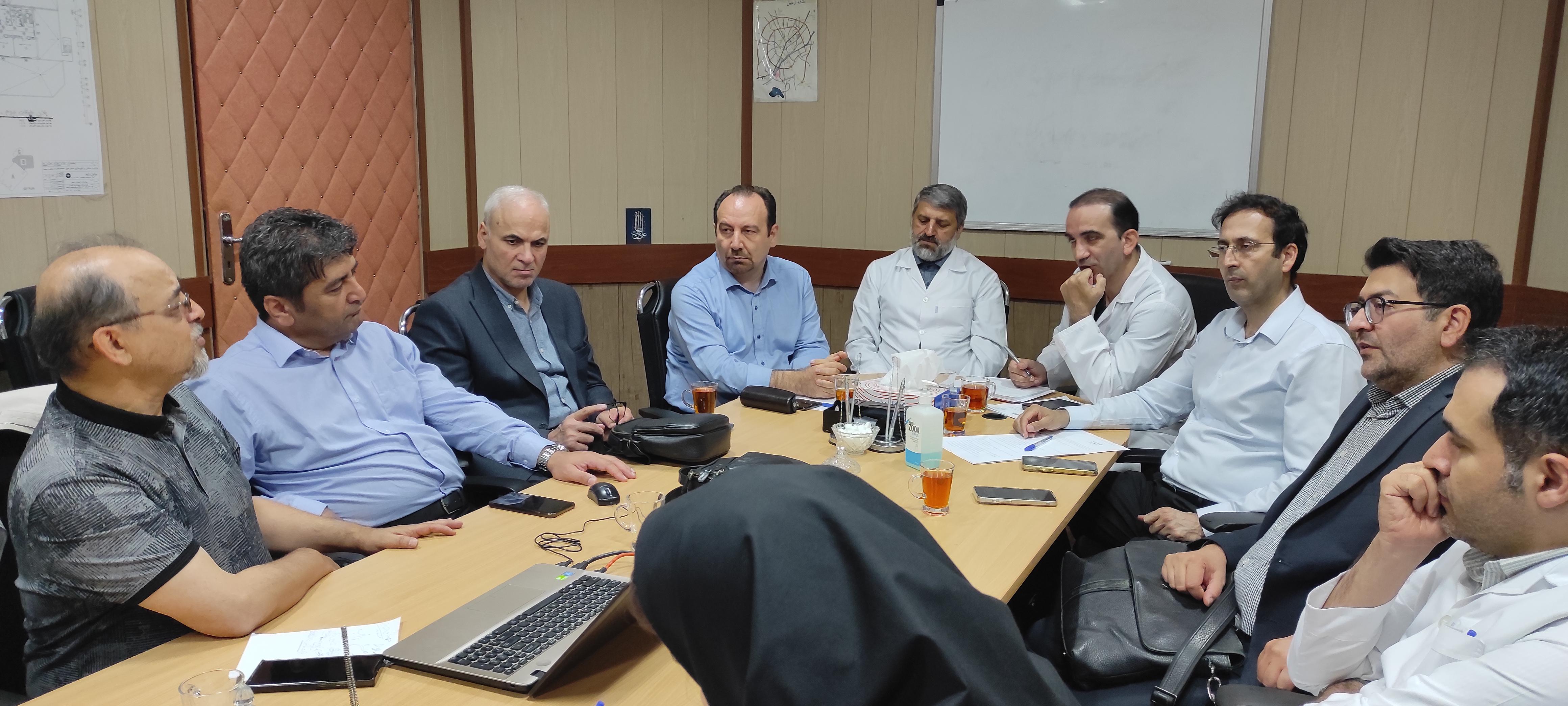 برگزاری جلسه مدیریت مصرف داروهای پرمصرف و پرهزینه در بیمارستان امام خمینی(ره) اردبیل