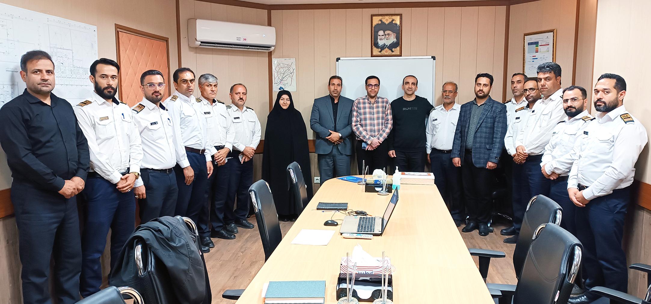 تجلیل از کادر حراست و حفاظت فیزیکی بیمارستان امام خمینی(ره) اردبیل